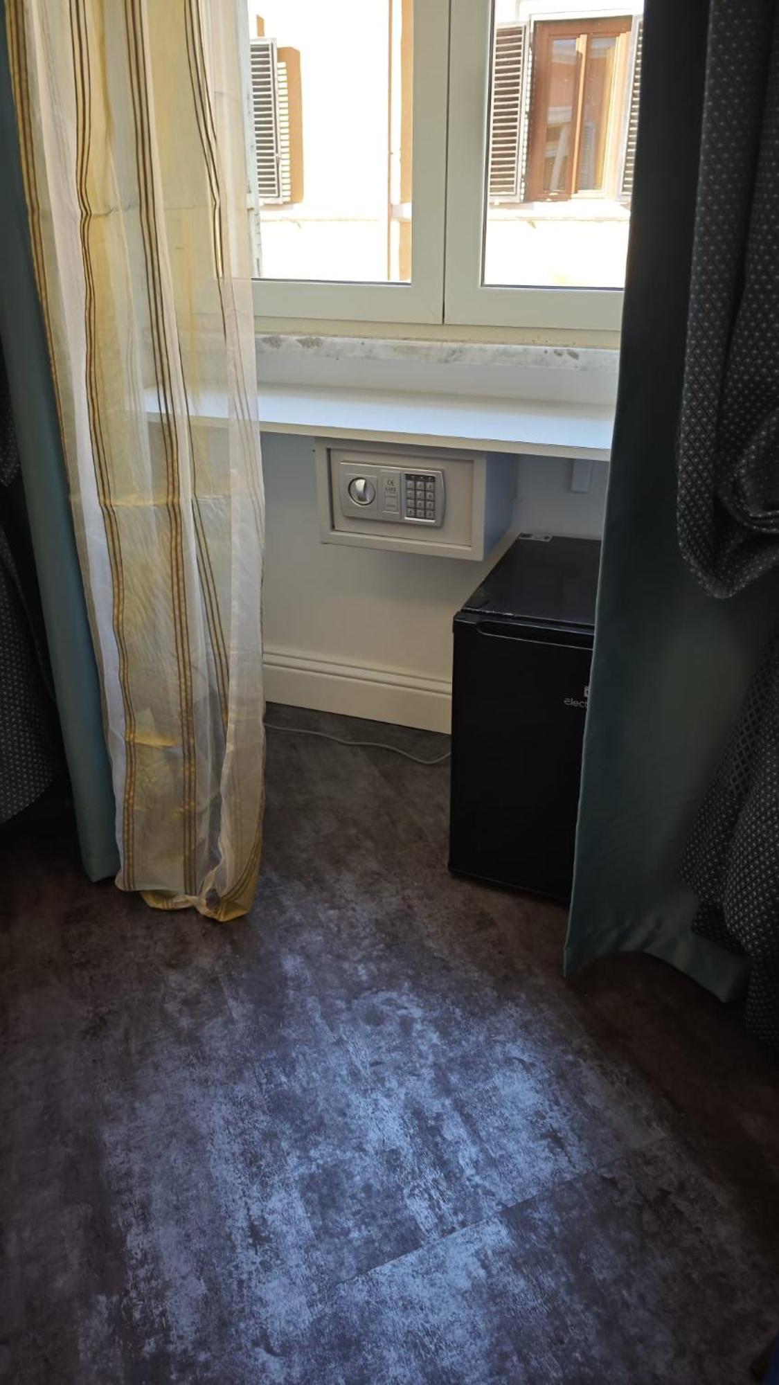 Hotel Antiqua Domus Rzym Zewnętrze zdjęcie